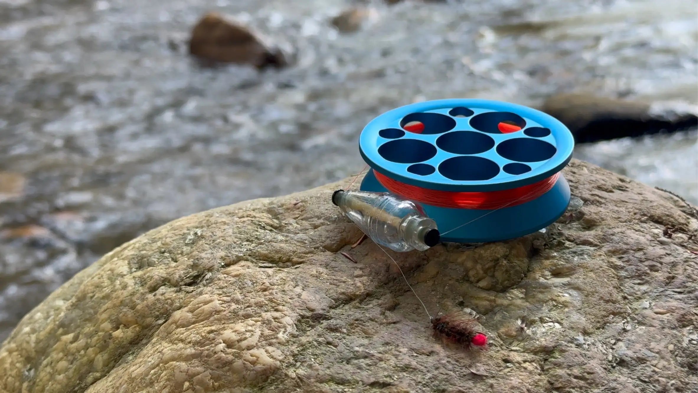 casting reel bubble fly for trout 3-Pack The casting bubble and flies fit neatly inside of your Daggerfish handreel Fly Fishing with a Hand